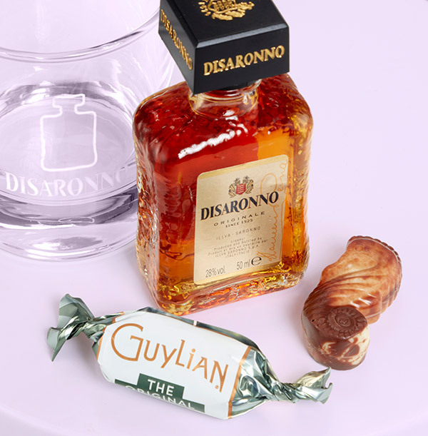 Disaronno gift set with Guylian Chocolates