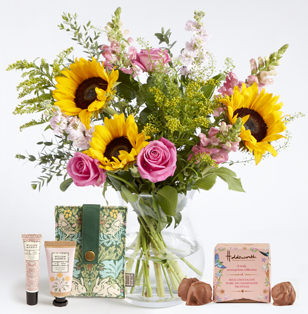 The Wonderful Mum Sunflower & Rose Bouquet Gift Set