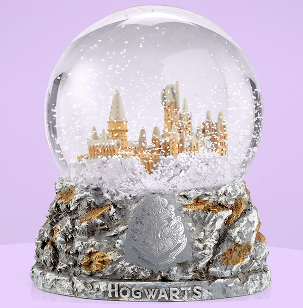 Hogwarts Snow Globe